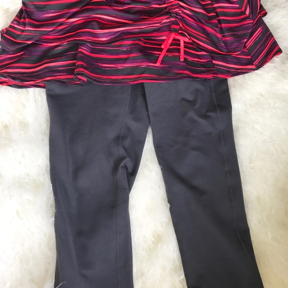 Athleta cropped skirted legging - Picture 2 of 6